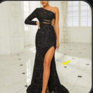 Elegant Black One-Shoulder Evening Dress
